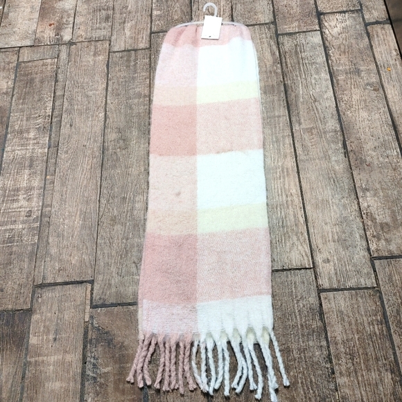 A New Day Fringe Scarf/Wrap - Picture 1 of 7